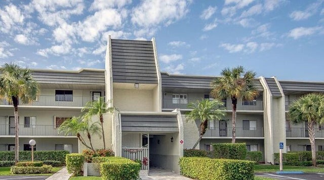 1 of 15 - 4100 Tivoli Court #301, Lake Worth, FL