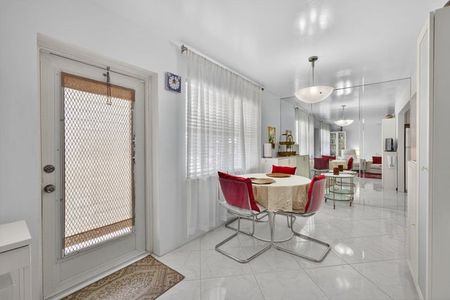 3 of 79 - 114 Somerset F, West Palm Beach, FL