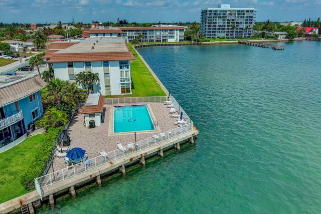3 of 33 - 2936 Lake Shore Drive #108, Riviera Beach, FL