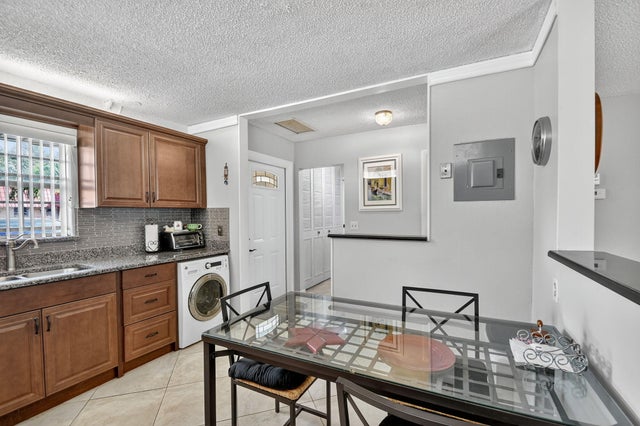 3 of 48 - 165 Amherst Lane, Lake Worth, FL