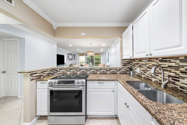4 of 39 - 4381 Trevi Court #202, Lake Worth, FL
