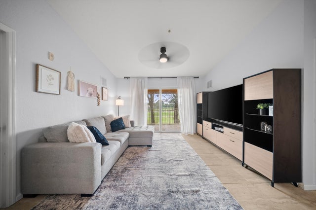 5 of 33 - 151 Sw Palm Drive #208, Port Saint Lucie, FL