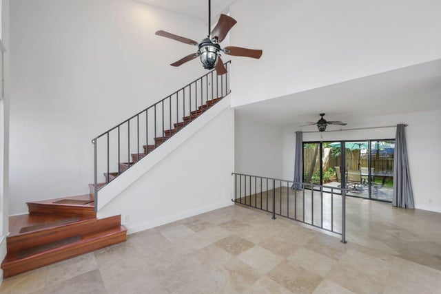 4 of 35 - 361 W Camino Real #9, Boca Raton, FL