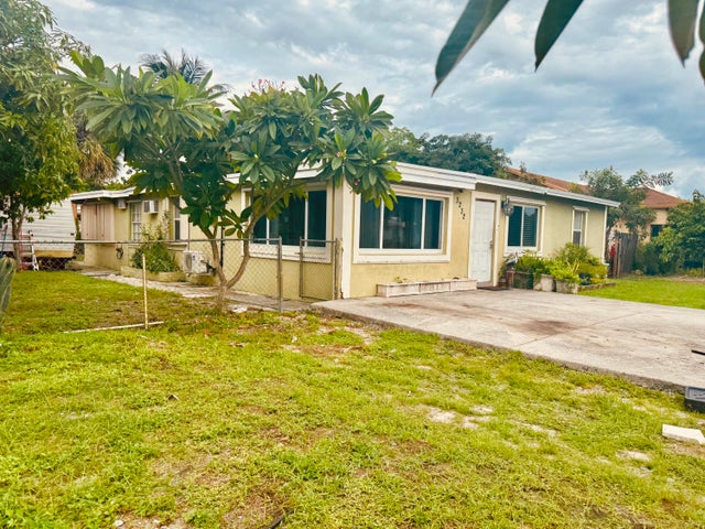 2 of 35 - 3232 Giuliano Avenue, Lake Worth, FL