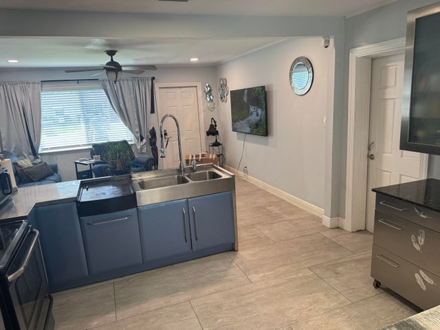 5 of 35 - 3232 Giuliano Avenue, Lake Worth, FL