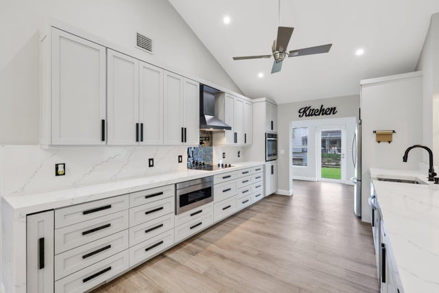 4 of 37 - 6940 Nw 4th Avenue, Boca Raton, FL