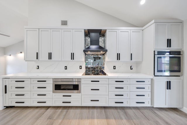 5 of 37 - 6940 Nw 4th Avenue, Boca Raton, FL