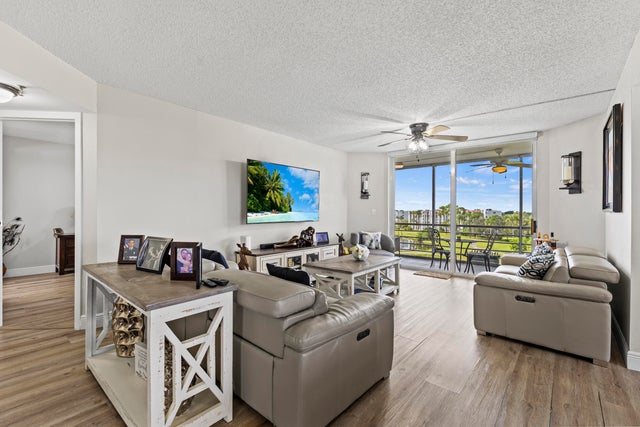 1 of 41 - 3465 Via Poinciana #606, Lake Worth, FL
