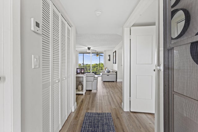3 of 41 - 3465 Via Poinciana #606, Lake Worth, FL