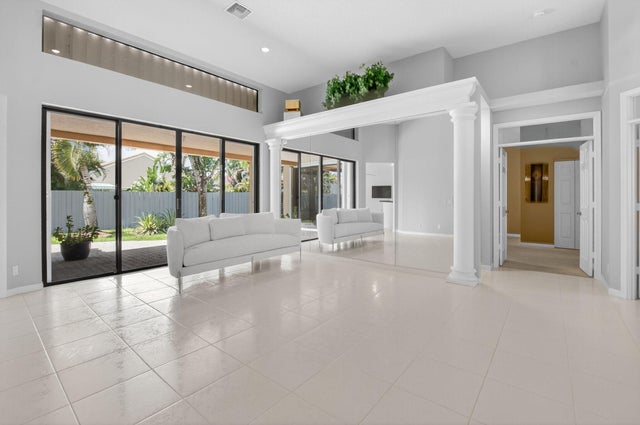 5 of 40 - 10028 Venezia Place, Boca Raton, FL