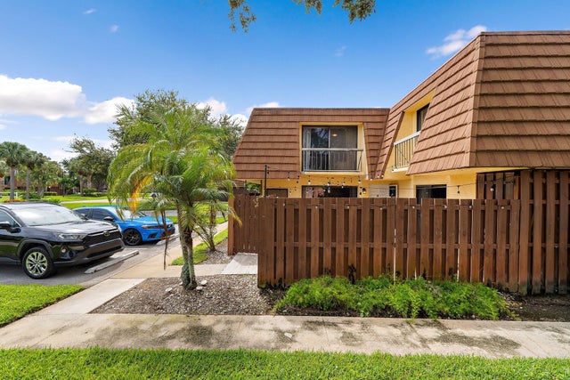 3 of 34 - 825 Center Street #30a, Jupiter, FL