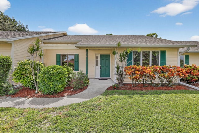 1 of 33 - 630 Ne Town Terrace, Jensen Beach, FL