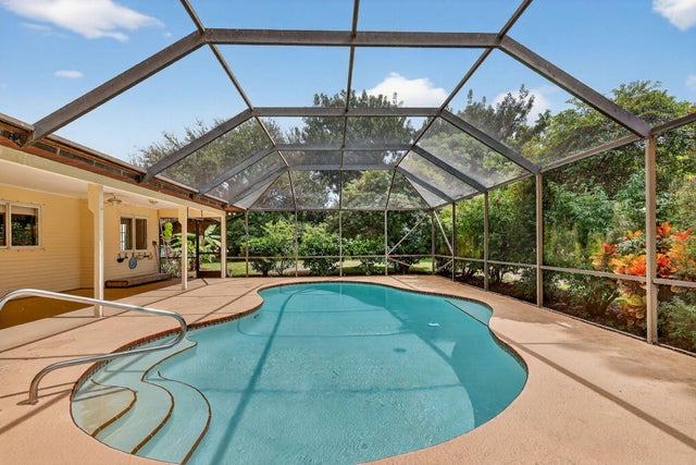 2 of 33 - 630 Ne Town Terrace, Jensen Beach, FL