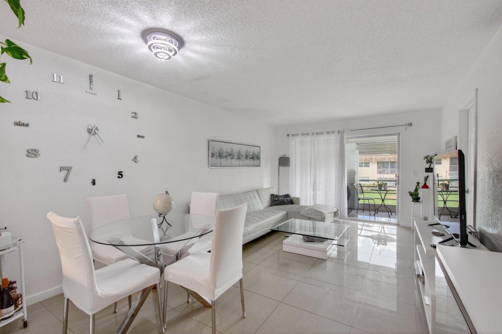 9915 Sandalfoot Blvd #418, Boca Raton