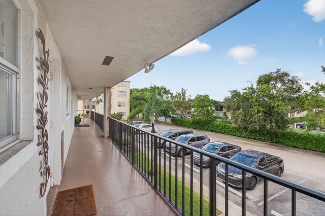 2 of 34 - 9915 Sandalfoot Boulevard #418, Boca Raton, FL
