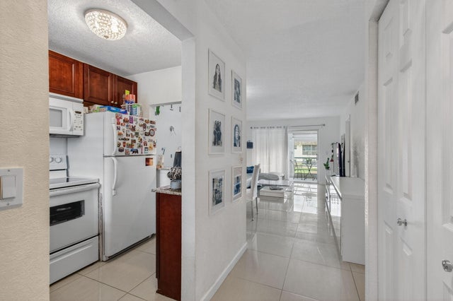 3 of 34 - 9915 Sandalfoot Boulevard #418, Boca Raton, FL