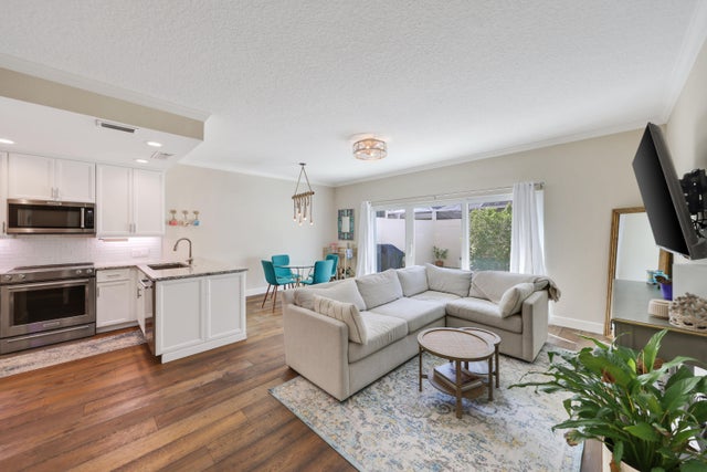 2 of 47 - 48 Laurel Oaks Circle, Tequesta, FL