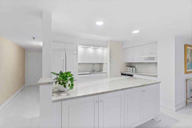 4 of 49 - 3407 S Ocean Boulevard #1d, Highland Beach, FL