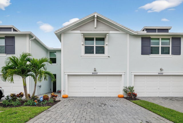 1 of 30 - 5652 Se Edgewater Circle, Stuart, FL