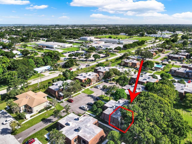 2 of 46 - 1458 N Lawnwood Circle #24, Fort Pierce, FL
