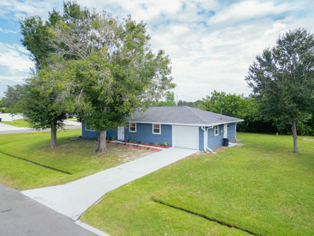 1 of 16 - 1801 Sw Beeker Street, Port Saint Lucie, FL