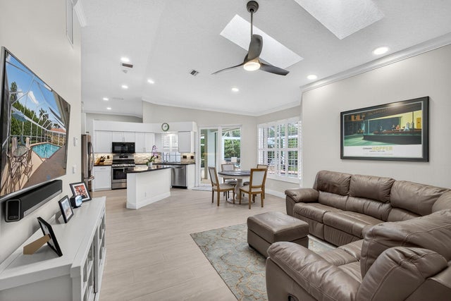 5 of 58 - 231 Eagleton Estates Boulevard, Palm Beach Gardens, FL