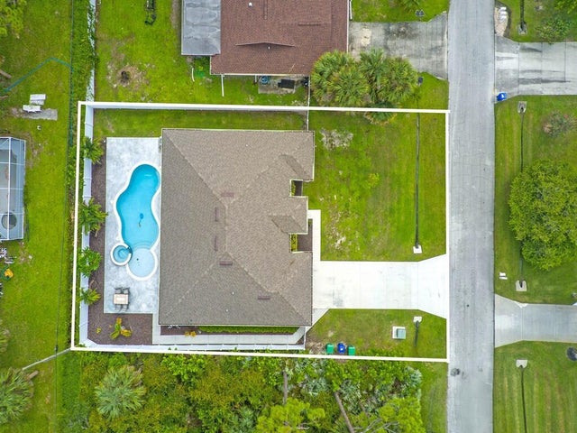 2 of 39 - 734 Doctor Avenue, Sebastian, FL