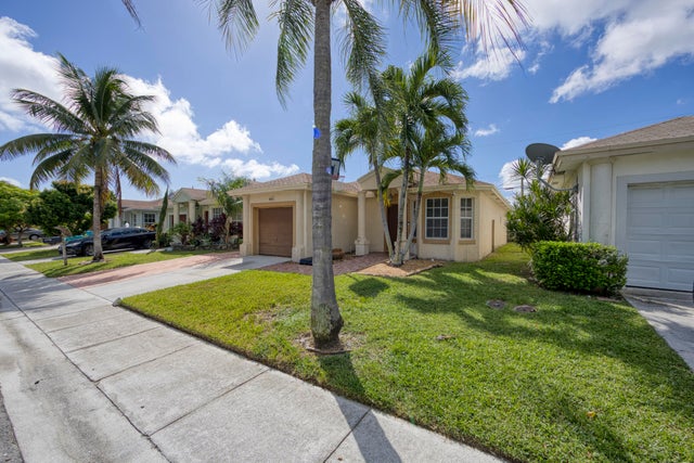 1 of 24 - 416 S Circle Drive S, Boynton Beach, FL