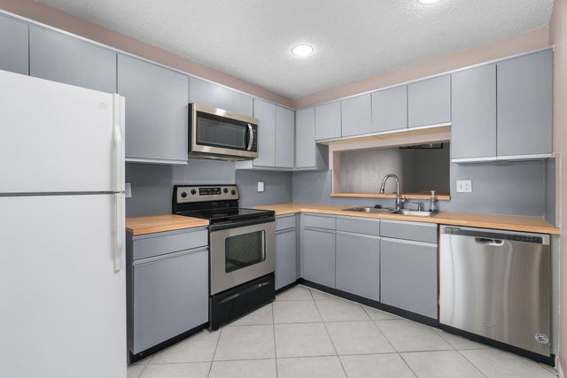 3 of 28 - 5201 W Club Circle #203, Boca Raton, FL