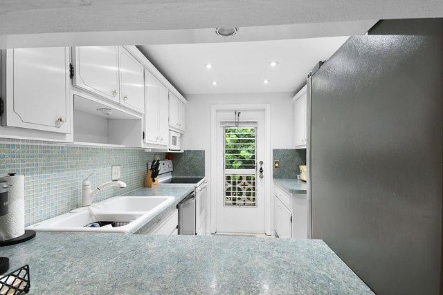 4 of 55 - 400 Ne 20th Street #a207, Boca Raton, FL