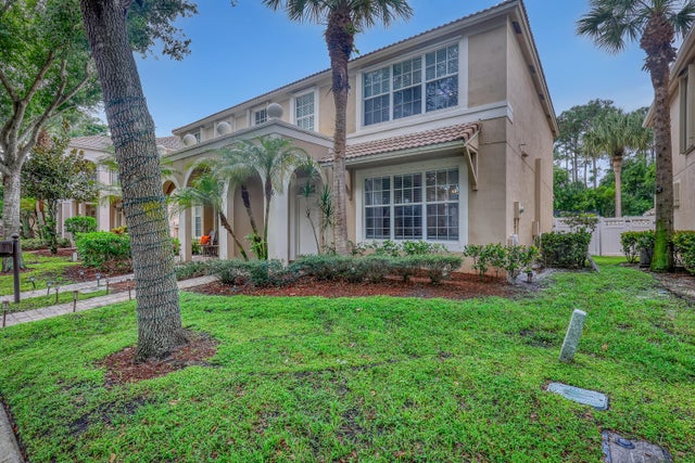2 of 40 - 8066 Murano Circle, Palm Beach Gardens, FL