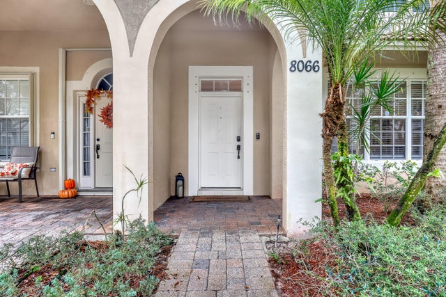 5 of 40 - 8066 Murano Circle, Palm Beach Gardens, FL