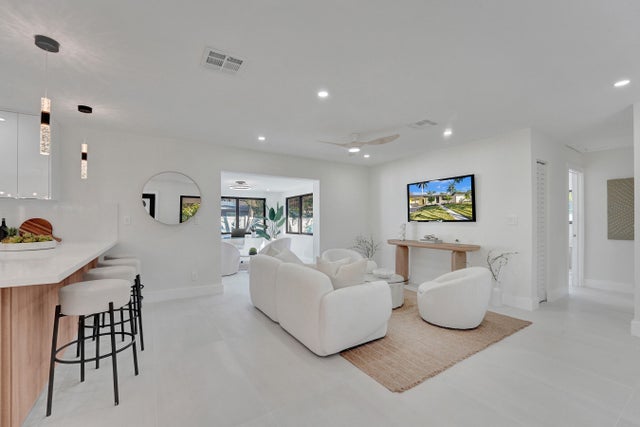 5 of 53 - 2924 Nw 6th Avenue, Wilton Manors, FL