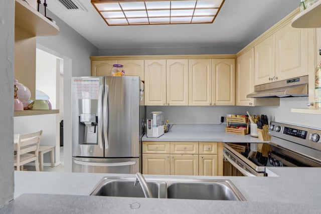 5 of 19 - 317 Perry Avenue, Greenacres, FL