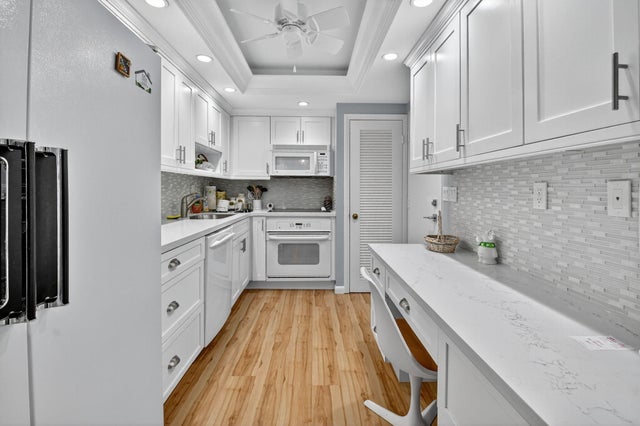 4 of 46 - 555 Se 6th Avenue #2-e, Delray Beach, FL