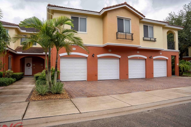 1 of 24 - 53 Se Sedona Circle Se #105, Stuart, FL