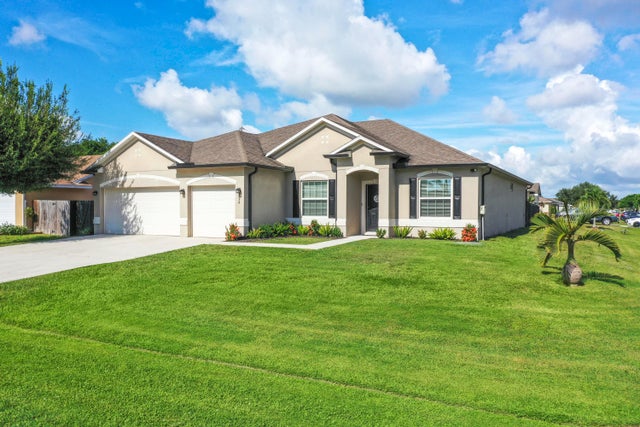 3 of 39 - 4074 Sw Kamsler Street, Port Saint Lucie, FL