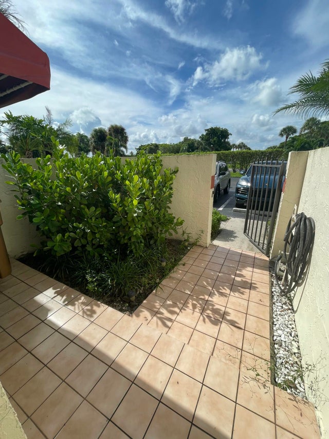 3 of 25 - 307 Liberty Court, Deerfield Beach, FL
