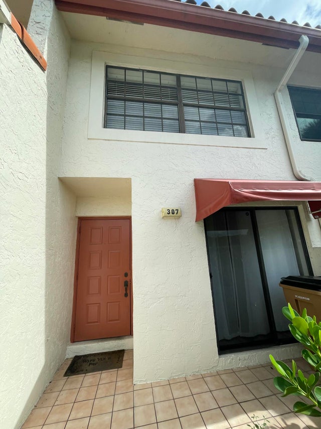 4 of 25 - 307 Liberty Court, Deerfield Beach, FL