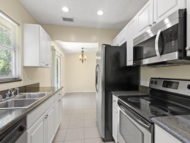 4 of 18 - 526 Nw Kingston Street, Port Saint Lucie, FL