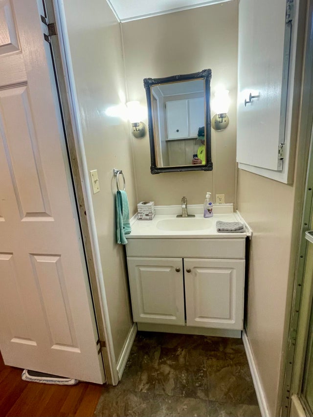 4 of 24 - 19 Flores Way, Port Saint Lucie, FL
