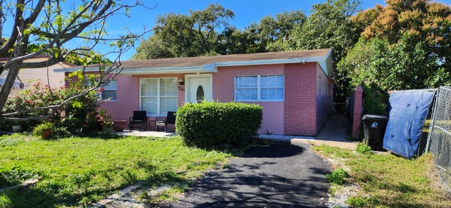 1 of 9 - 1341 Sw 24th Avenue, Fort Lauderdale, FL