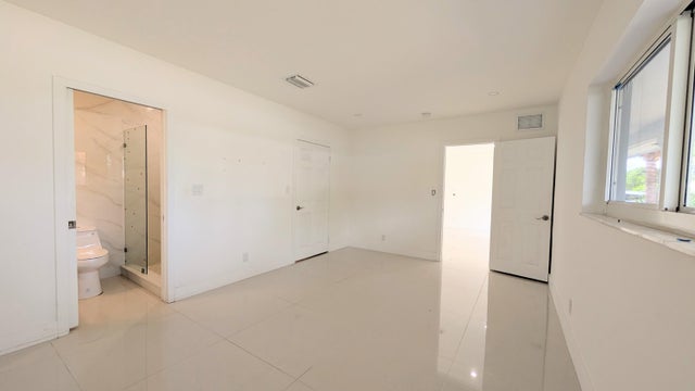 4 of 18 - 3840 Ne 22nd Terrace, Lighthouse Point, FL