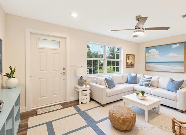 5 of 27 - 359 Garden Boulevard, Palm Beach Gardens, FL