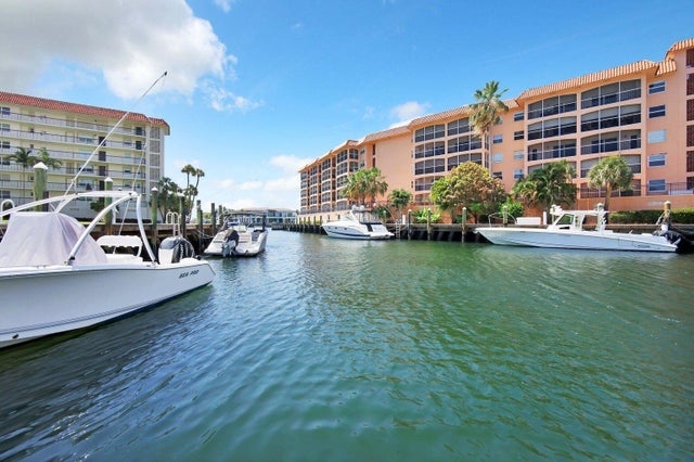 1 of 3 - 2871 N Ocean Boulevard #v543, Boca Raton, FL
