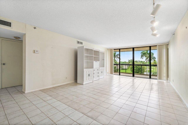 4 of 56 - 1900 Consulate Place #205, West Palm Beach, FL