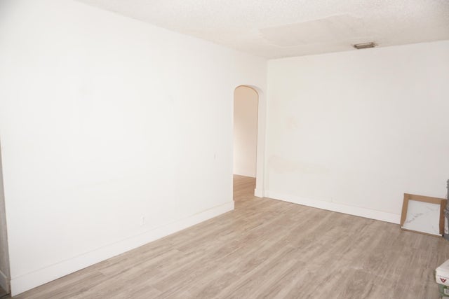 5 of 11 - 800 Tuscaloosa Street, West Palm Beach, FL