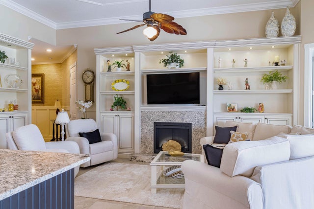 2 of 33 - 5425 Barbados Square, Vero Beach, FL