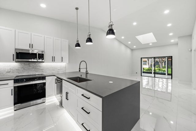 5 of 33 - 6078 Sunny Pointe Circle, Delray Beach, FL