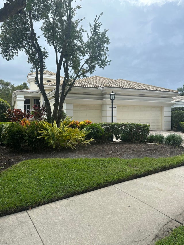 2 of 32 - 130 Isle Drive, Palm Beach Gardens, FL